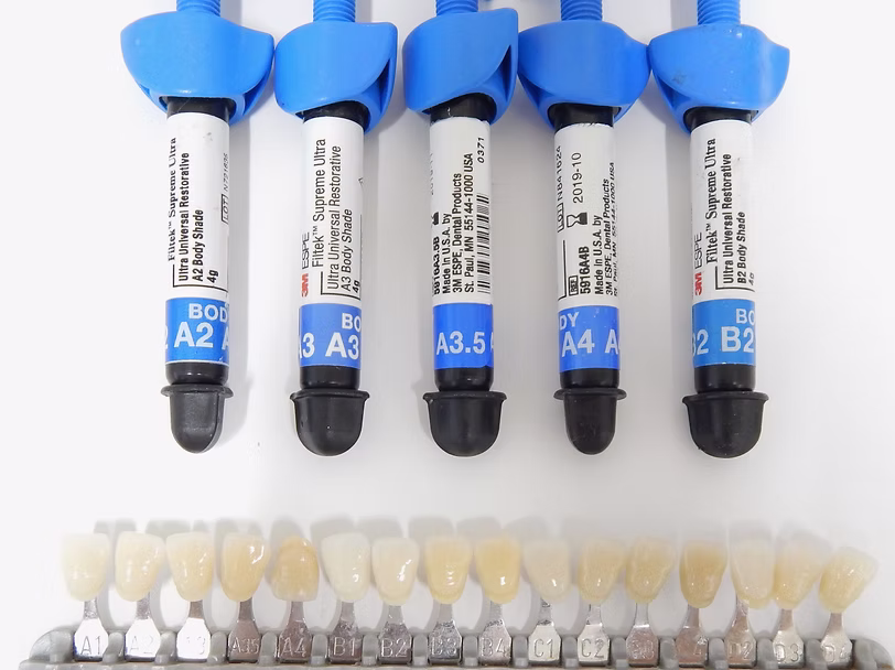 様々な色の樹脂